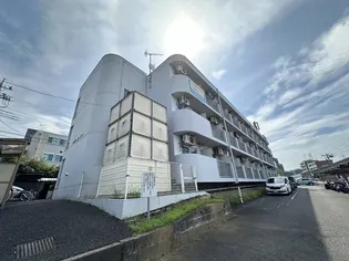 東京都八王子市大塚【マンション】の外観