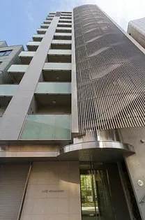 東京都港区南麻布4【マンション】の外観