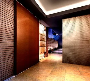 東京都新宿区余丁町【マンション】の外観