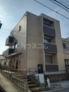 アルベルト国立の画像