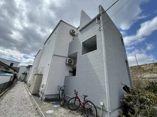 ロイヤルブルー【2階】の外観