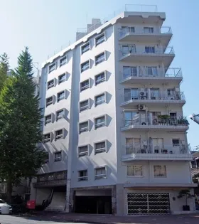 マンション白金苑【3階】の外観