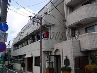 東京都世田谷区北沢5【マンション】の外観