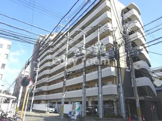 SERENiTE江坂四番館【3階】の外観