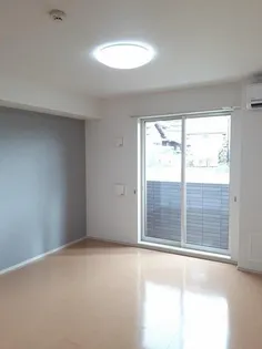 シルバーストン II【1階】の居間