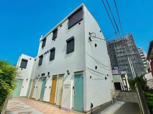 ソルナクレイシア三鷹II【1階】の外観