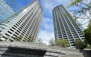 東京都港区東新橋1【マンション】の外観