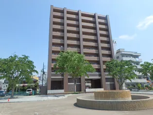 モア クレドール【3階】の外観