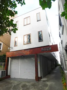 マンションポムドール【2階】の外観