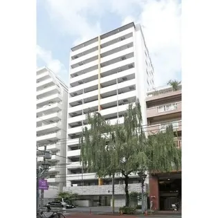 東京都新宿区新宿1【マンション】の外観