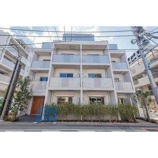 東京都新宿区市谷薬王寺町【マンション】の外観