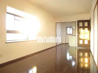 コンフォ・トゥール【6階】の居間