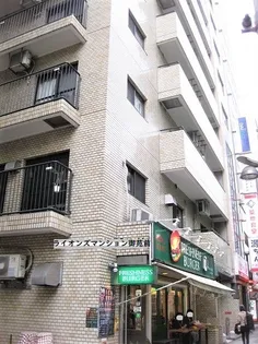 ライオンズマンション御苑前【8階】の外観