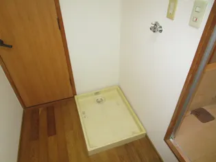 つるみサンクビル【2階】の内装