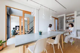 icca room3【2階】の居間