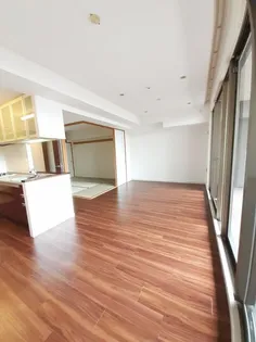 ライオンズステージ四日市【2階】の居間