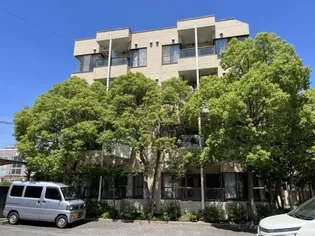 ロイヤルレゾン【3階】の外観