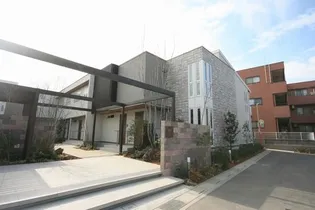 ラヴォーグ IIの画像