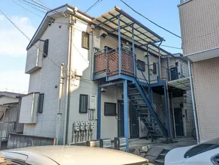 ホワイトハイムB棟【1階】の外観