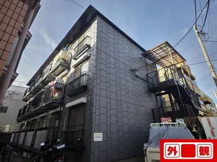 クリスタルハイム【2階】の外観