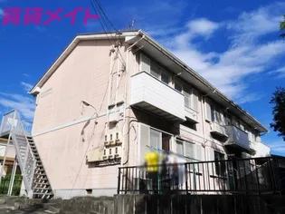 メゾンヤマナカ E棟【2階】の外観