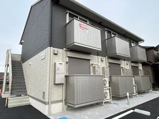 シーズンハイツ 103号室【1階】の外観