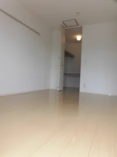 リバーセント B棟【2階】の居間