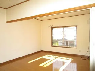 パークハイツ(松浦町)【2階】の居間