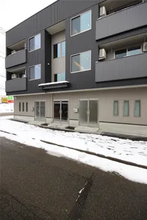 スカイラーク【2階】の外観