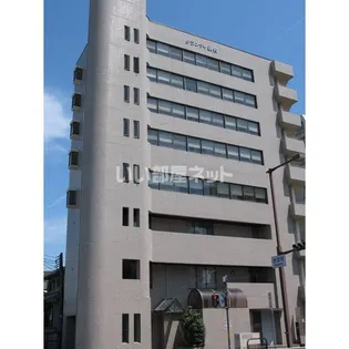 グランティ桑名【5階】の外観