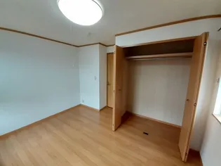 グリーンヒルうぐいすA【2階】の内装