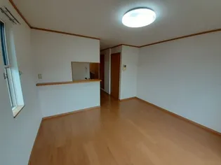 グリーンヒルうぐいすA【2階】の居間