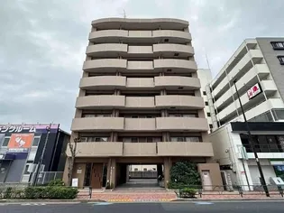 フェイム イッサ【3階】の外観