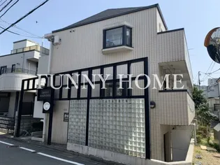 クレッセント三軒茶屋【1階】の外観