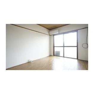 コーポサンタウン【3階】の居間