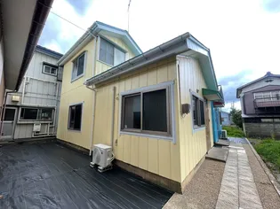 新潟県三条市西四日町2【一戸建】の外観