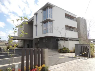 シャーメゾンアルジネの画像