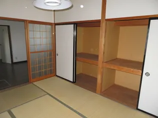 サザンクロス御山【2階】の内装