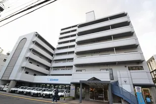 ラポール小町【5階】の外観