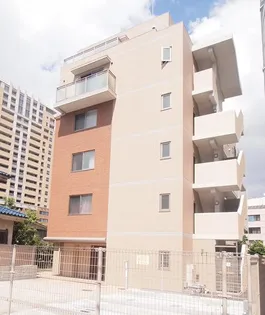 ファミーユ【2階】の外観