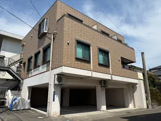 イーストパレス【3階】の外観