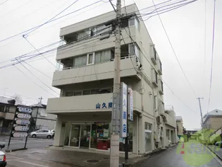 ホワイトメゾン山久【4階】の外観