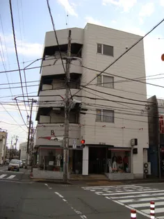 静岡県三島市西本町【アパート】の外観