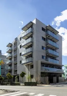 東京都足立区綾瀬4【マンション】の外観