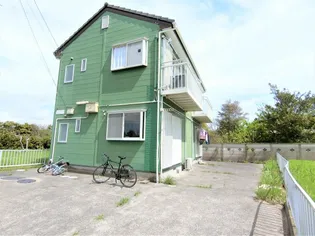 千葉県東金市求名【アパート】の外観