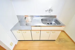 フェヴァリー D【1階】のキッチン