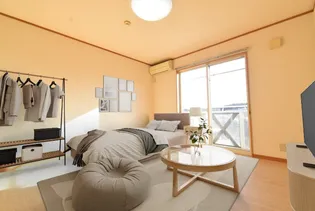 フェヴァリー D【1階】の居間