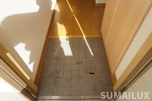 カインドネス【3階】の玄関