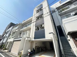 トレックス【2階】の外観