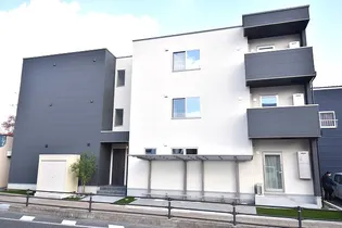 空とひだまりのラ・ルフレ【1階】の外観